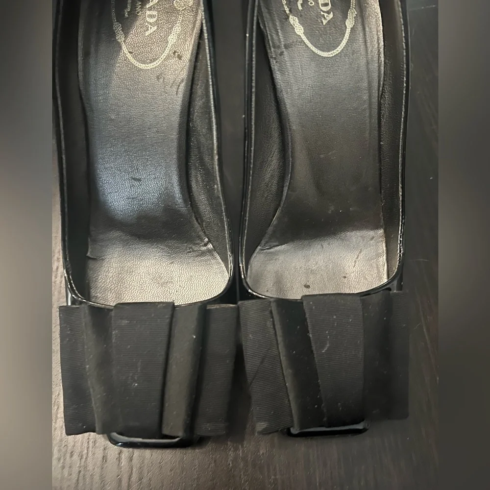 Prada patent leather peep toes - Picture 2 of 7